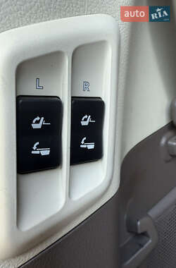 Позашляховик / Кросовер Lexus GX 2011 в 