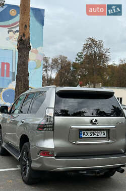Позашляховик / Кросовер Lexus GX 2023 в 
