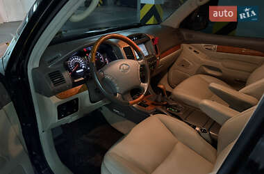 Внедорожник / Кроссовер Lexus GX 2006 в 