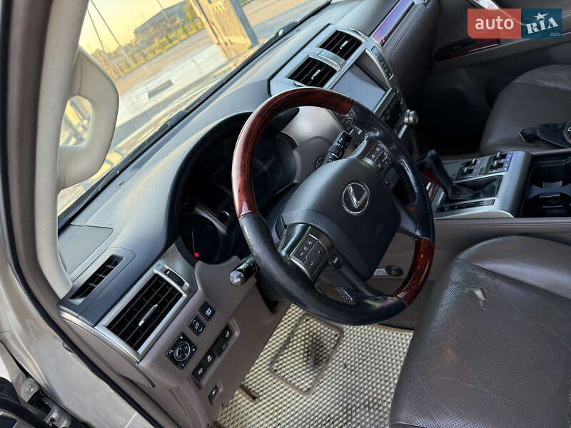 Позашляховик / Кросовер Lexus GX 2010 в Золочеві