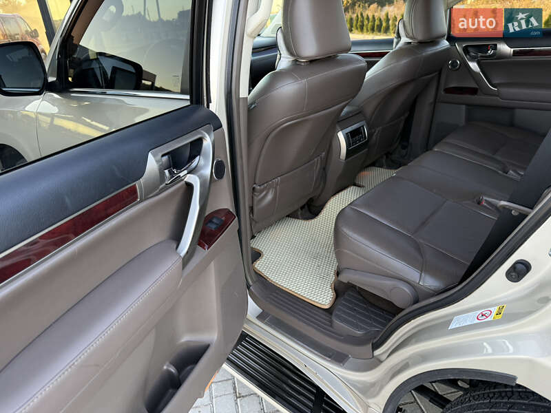 Позашляховик / Кросовер Lexus GX 2010 в Золочеві
