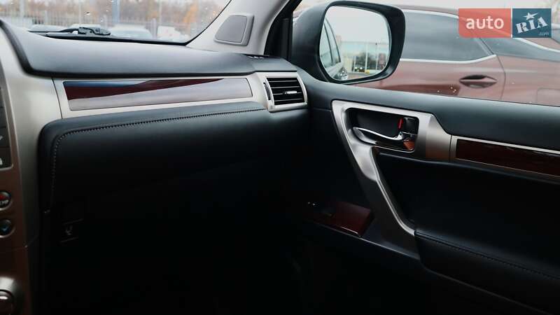 Позашляховик / Кросовер Lexus GX 2013 в Києві фото 17 Позашляховик / Кросовер Lexus GX 2013 в Києві