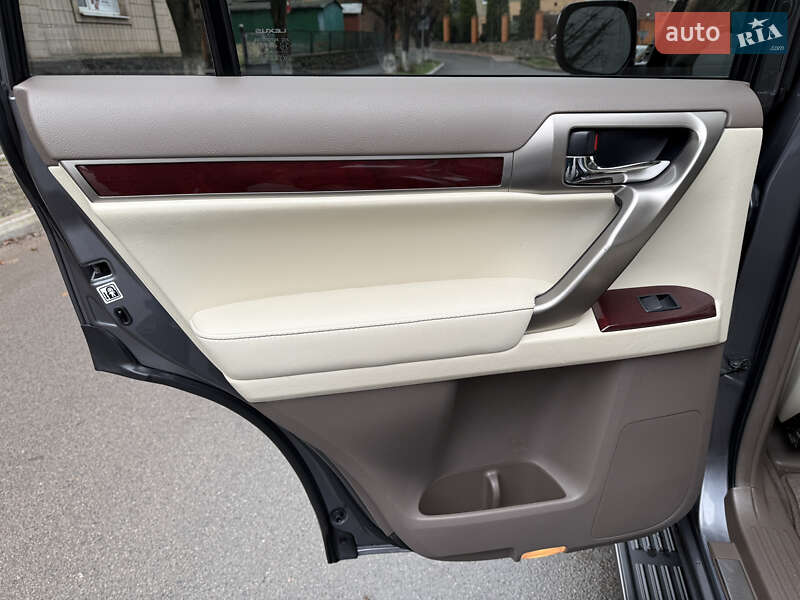 Позашляховик / Кросовер Lexus GX 2015 в Умані