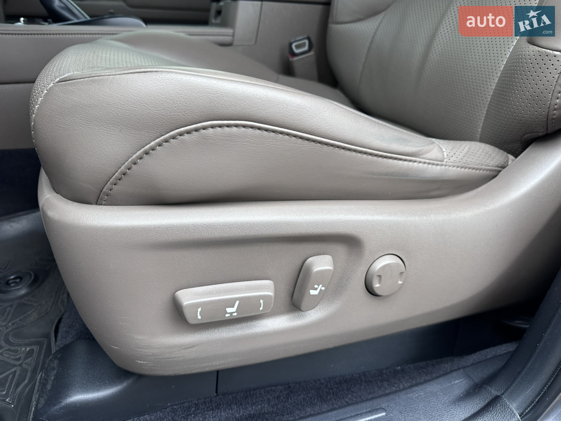 2020 Lexus GX - мініатюра 32
