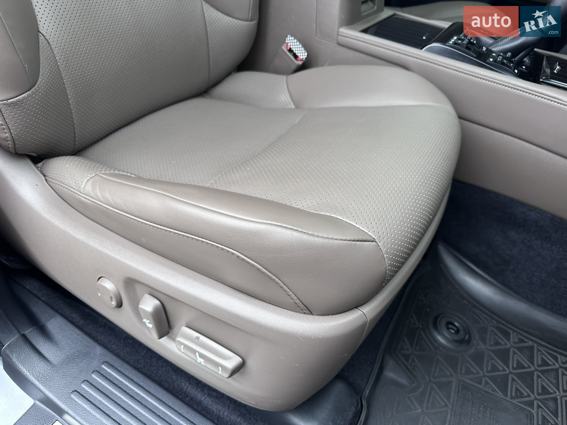 2020 Lexus GX - мініатюра 48