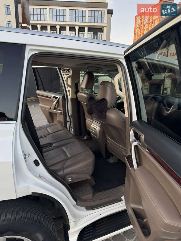 Внедорожник / Кроссовер Lexus GX 2015 в Тернополе