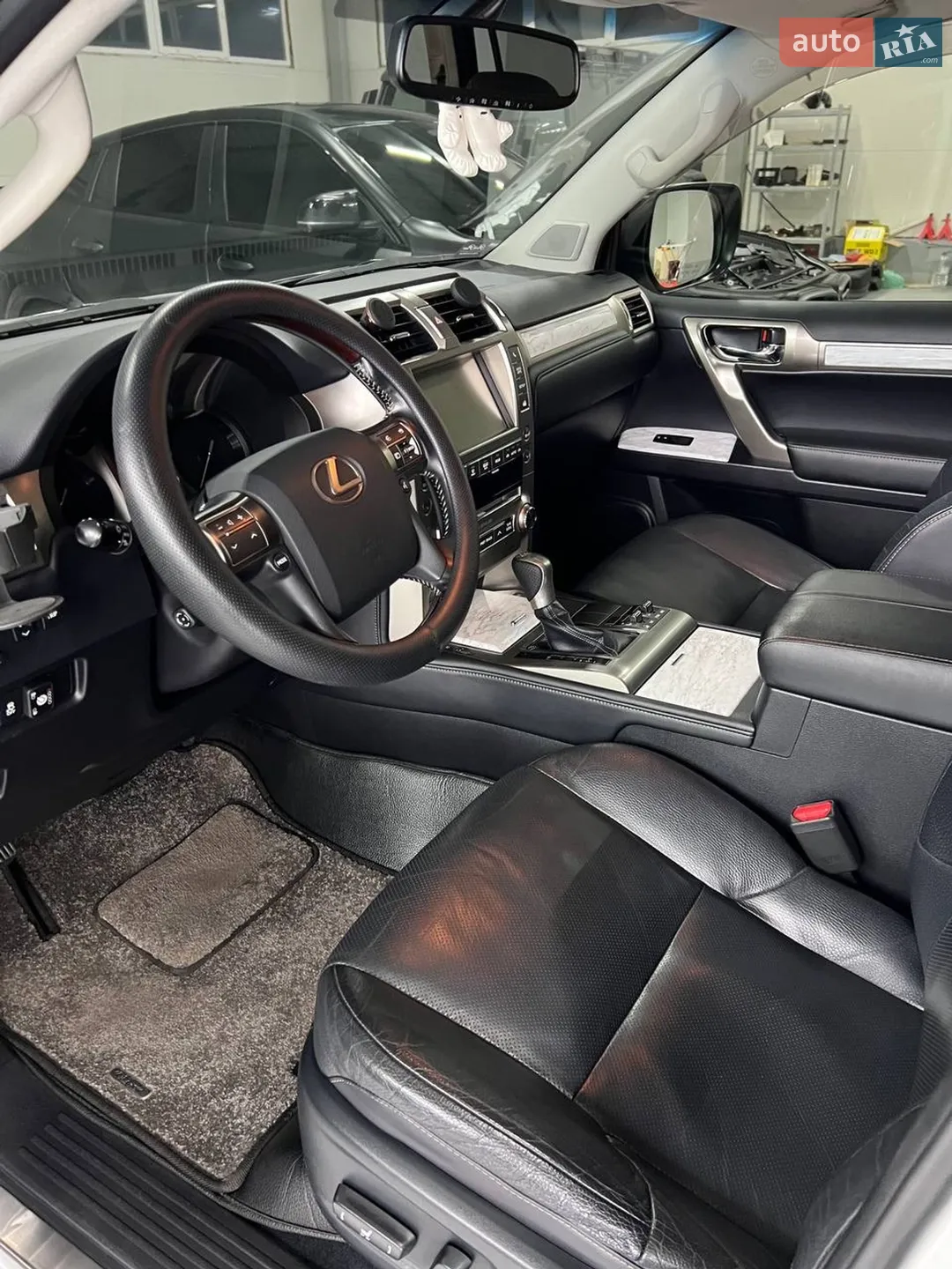 2017 Lexus GX - мініатюра 14