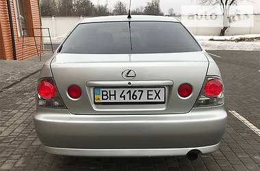 Седан Lexus IS 2000 в Одессе