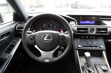 Седан Lexus IS 2015 в Днепре