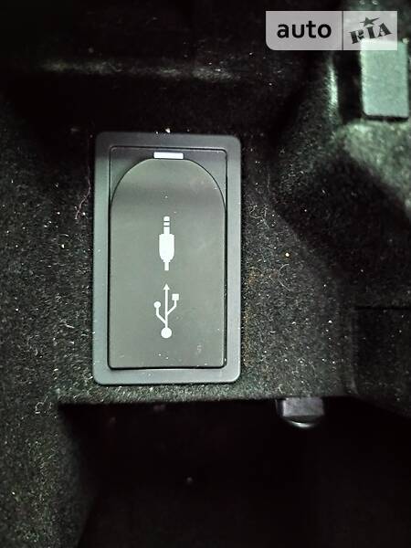 Седан Lexus IS 2015 в Києві фото 14 Седан Lexus IS 2015 в Києві