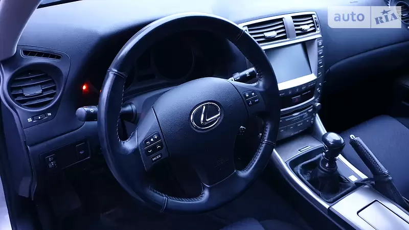 Седан Lexus IS 2007 в 