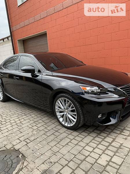 Седан Lexus IS 2015 в Одесі фото 66 Седан Lexus IS 2015 в Одесі