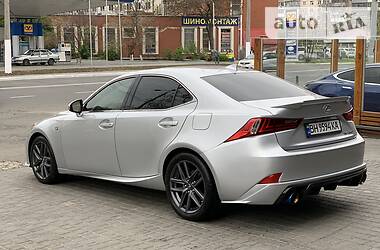 Седан Lexus IS 2014 в 