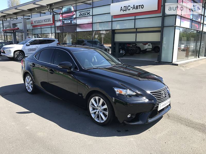 Седан Lexus IS 2016 в Одесі фото Седан Lexus IS 2016 в Одесі