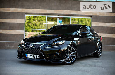 Седан Lexus IS 2014 в Тернополе