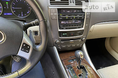 Седан Lexus IS 2010 в 