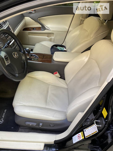 Седан Lexus IS 2010 в Києві