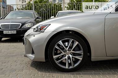 Седан Lexus IS 2017 в Одесі