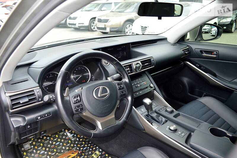 Седан Lexus IS 2017 в Одесі фото 21 Седан Lexus IS 2017 в Одесі