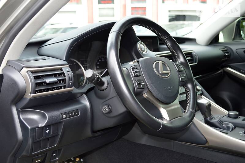 Седан Lexus IS 2017 в Одесі фото 30 Седан Lexus IS 2017 в Одесі