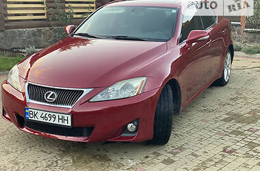 Седан Lexus IS 2011 в 