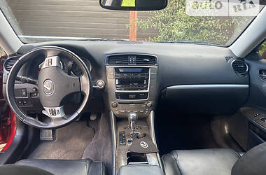 Седан Lexus IS 2011 в 