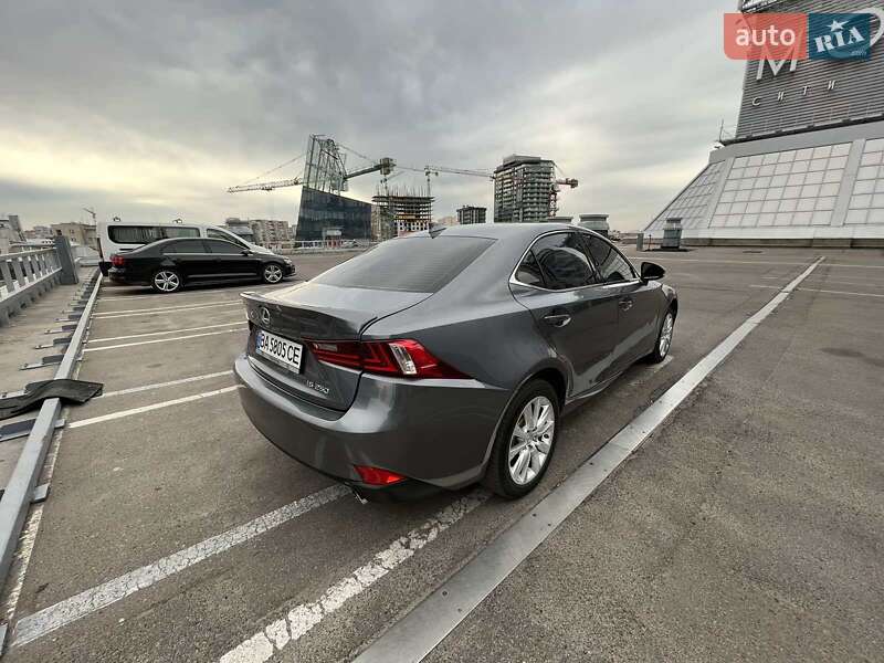 Седан Lexus IS 2014 в Днепре