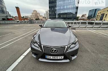 Седан Lexus IS 2014 в Дніпрі