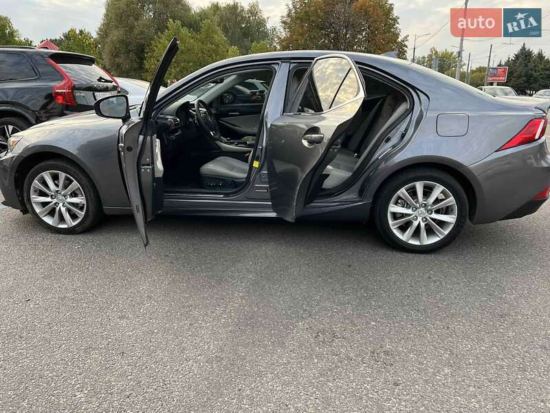 Седан Lexus IS 2014 в Днепре