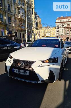 Седан Lexus IS 2017 в Києві