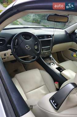Кабриолет Lexus IS 2009 в 