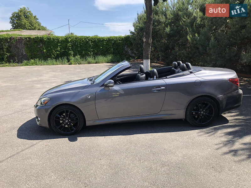 Седан Lexus IS 2014 в Гнивани