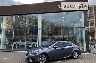 Седан Lexus IS 2016 в 