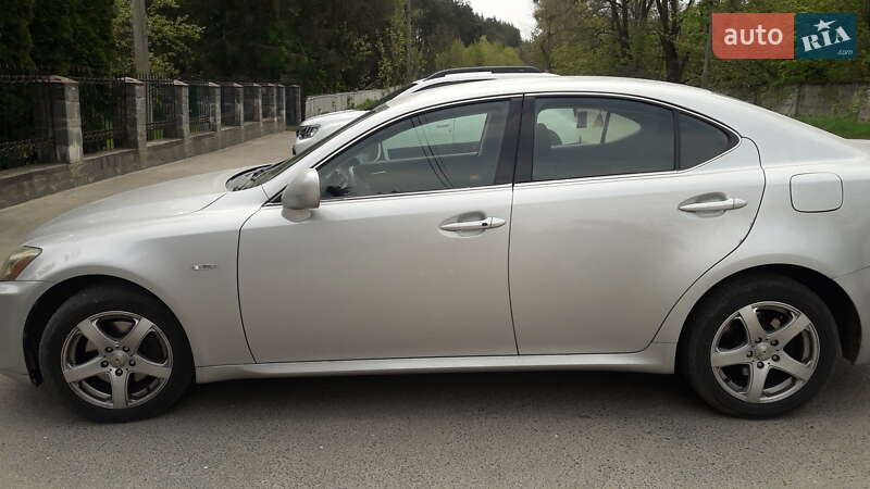Lexus IS 2006