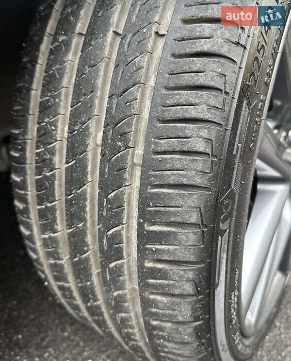 Седан Lexus IS 2014 в Дніпрі