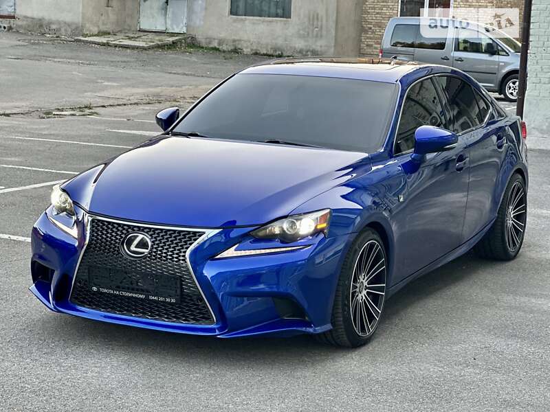 Седан Lexus IS 2016 в Киеве