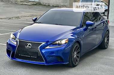 Седан Lexus IS 2016 в 