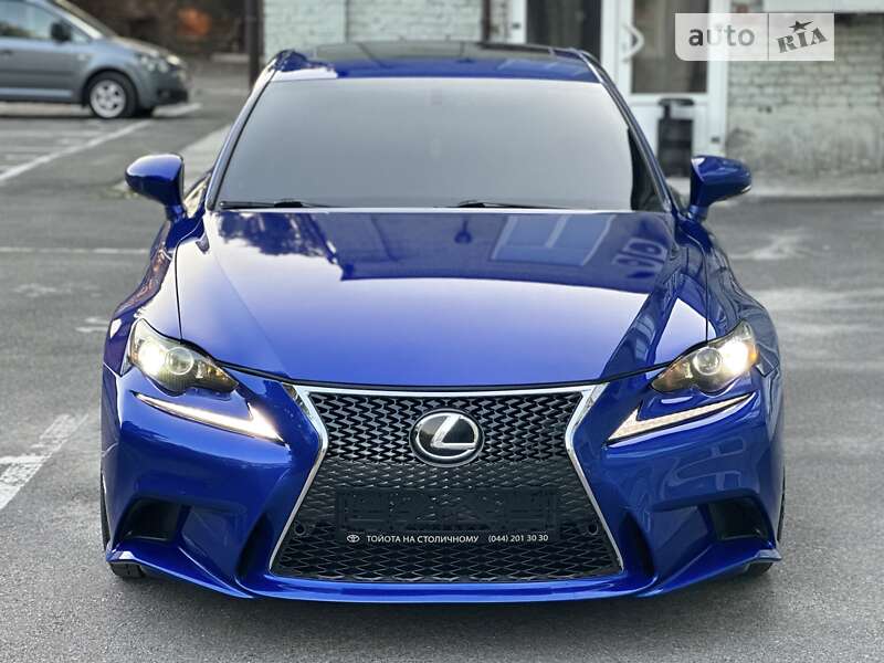 Седан Lexus IS 2016 в Киеве