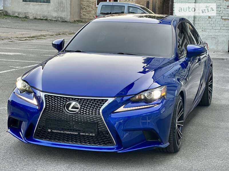 Седан Lexus IS 2016 в Киеве
