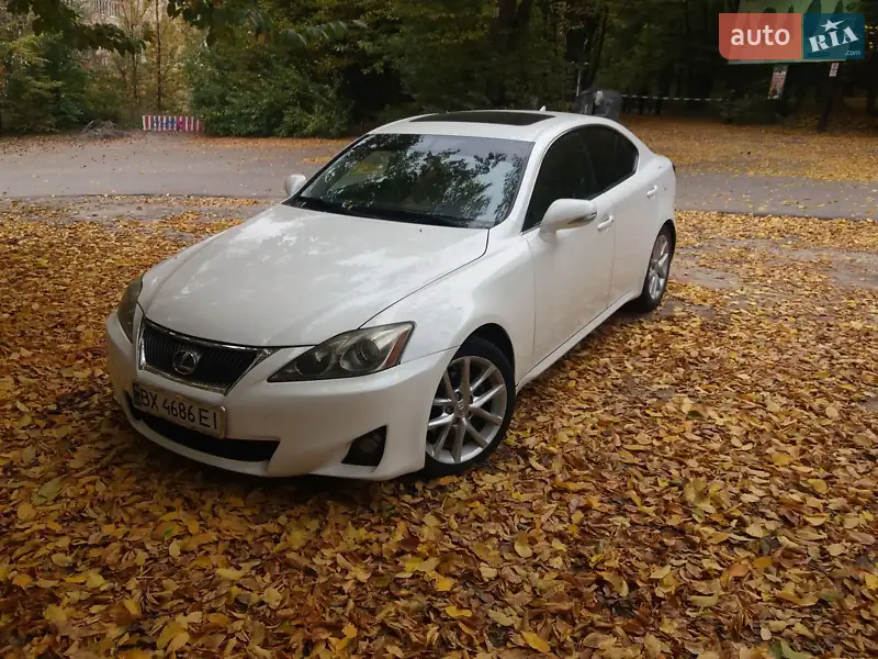 Lexus IS 2013