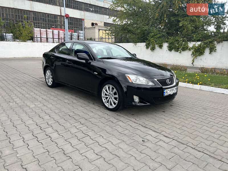 Седан Lexus IS 2008 в Луцьку