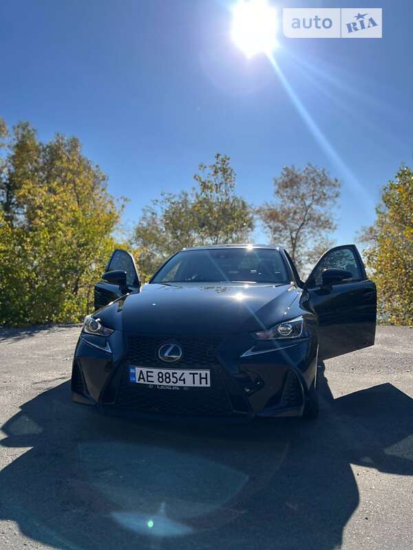 Седан Lexus IS 2017 в Днепре
