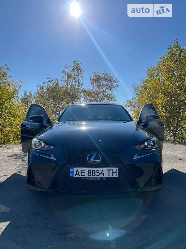 Седан Lexus IS 2017 в Днепре