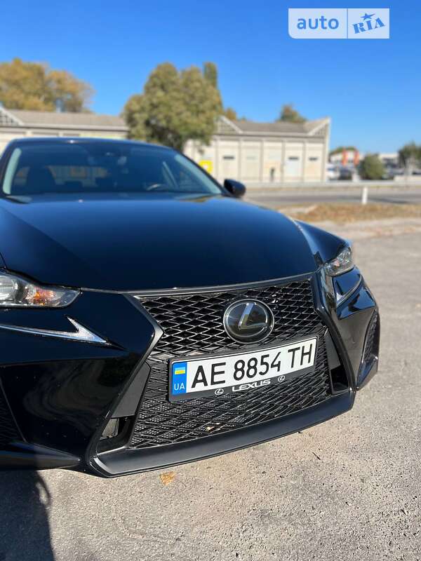 Седан Lexus IS 2017 в Днепре