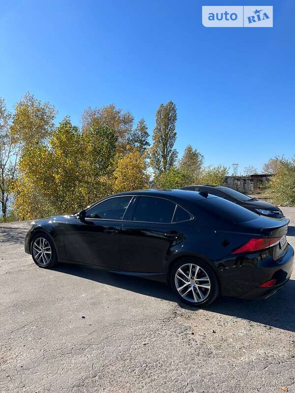 Седан Lexus IS 2017 в Днепре