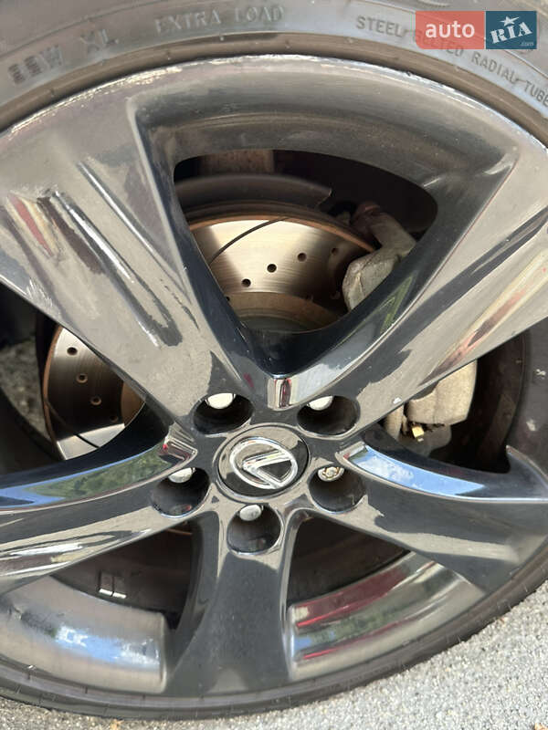 Кабриолет Lexus IS 2012 в Киеве