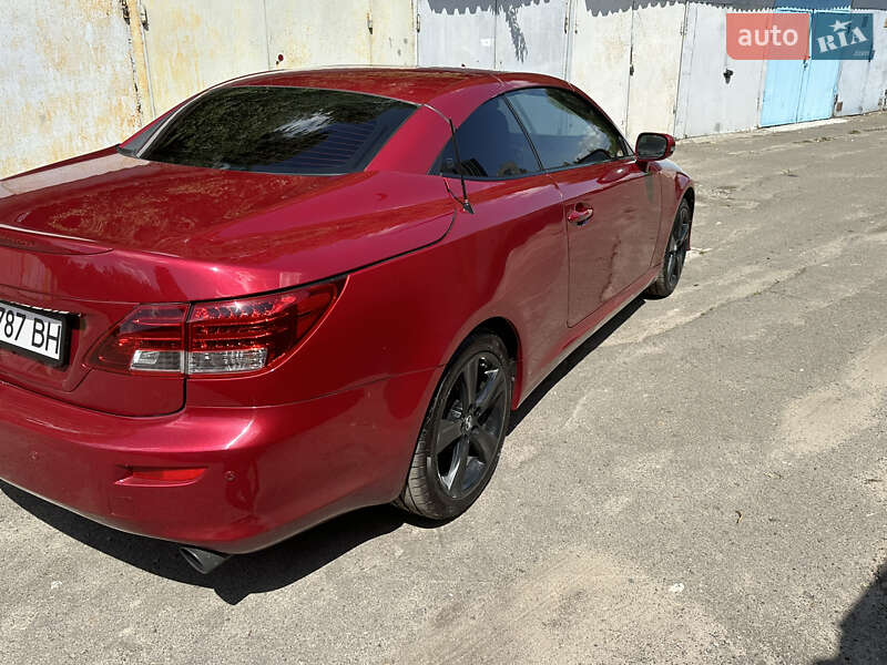 Кабриолет Lexus IS 2012 в Киеве