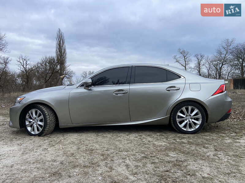 Седан Lexus IS 2013 в Полтаве