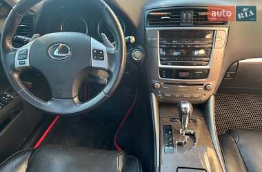 Седан Lexus IS 2011 в 