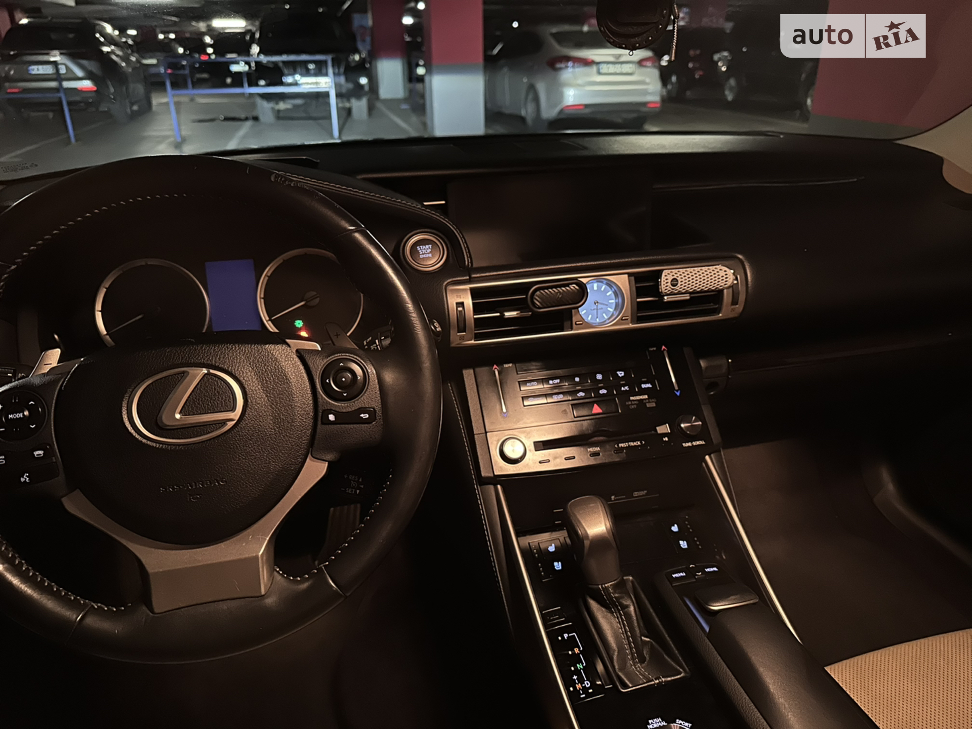 2013 Lexus IS - мініатюра 28